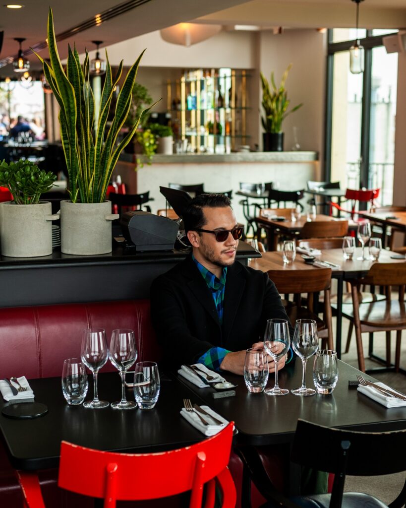 Vinicius Belo no Terrass Hotel, em Paris | Foto: Marcelo Ruduit