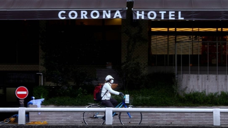 Corona Hotel, em Osaka, no Japão | Foto: Edgard Garrido / Reuters