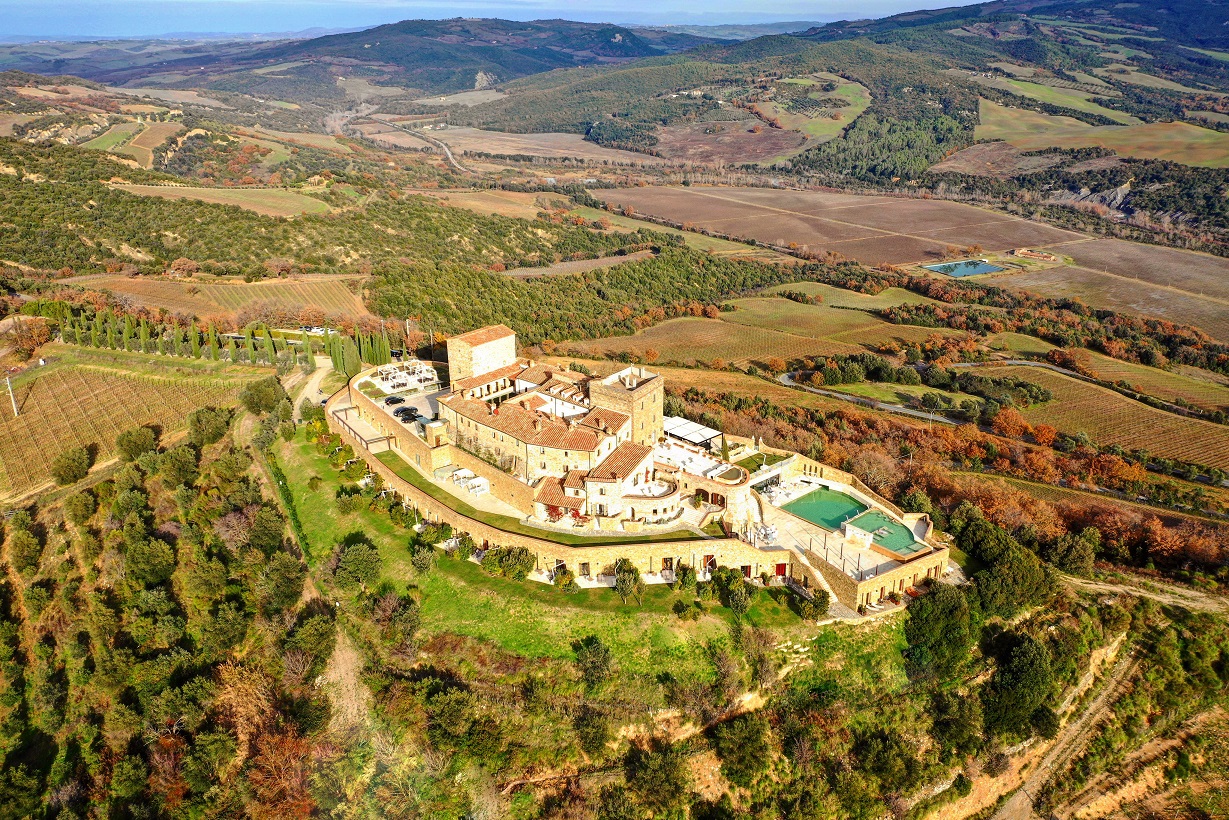 Castello di Velona: de portas abertas para brasileiros - CheckHotels