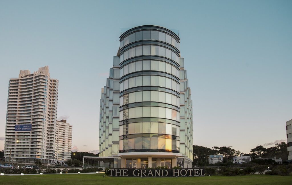 A fachada do The Grand Hotel Punta del Este | Foto: Divulgação