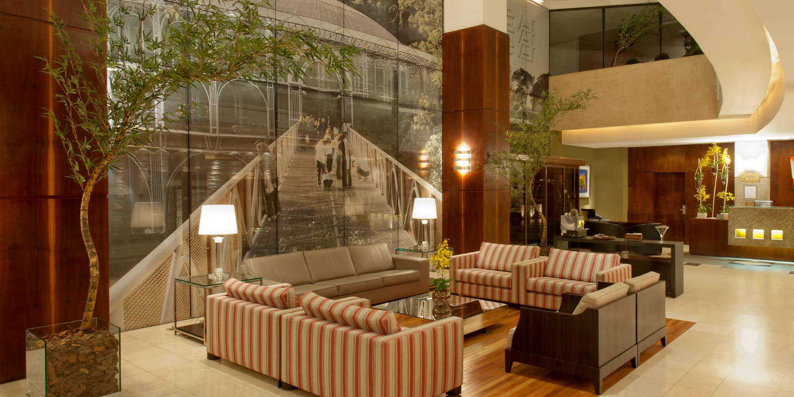 Lounge do Four Points Curitiba By Sheraton