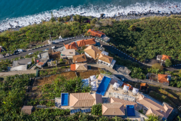 Visão Exterior Escarpa – The Madeira Hideaway