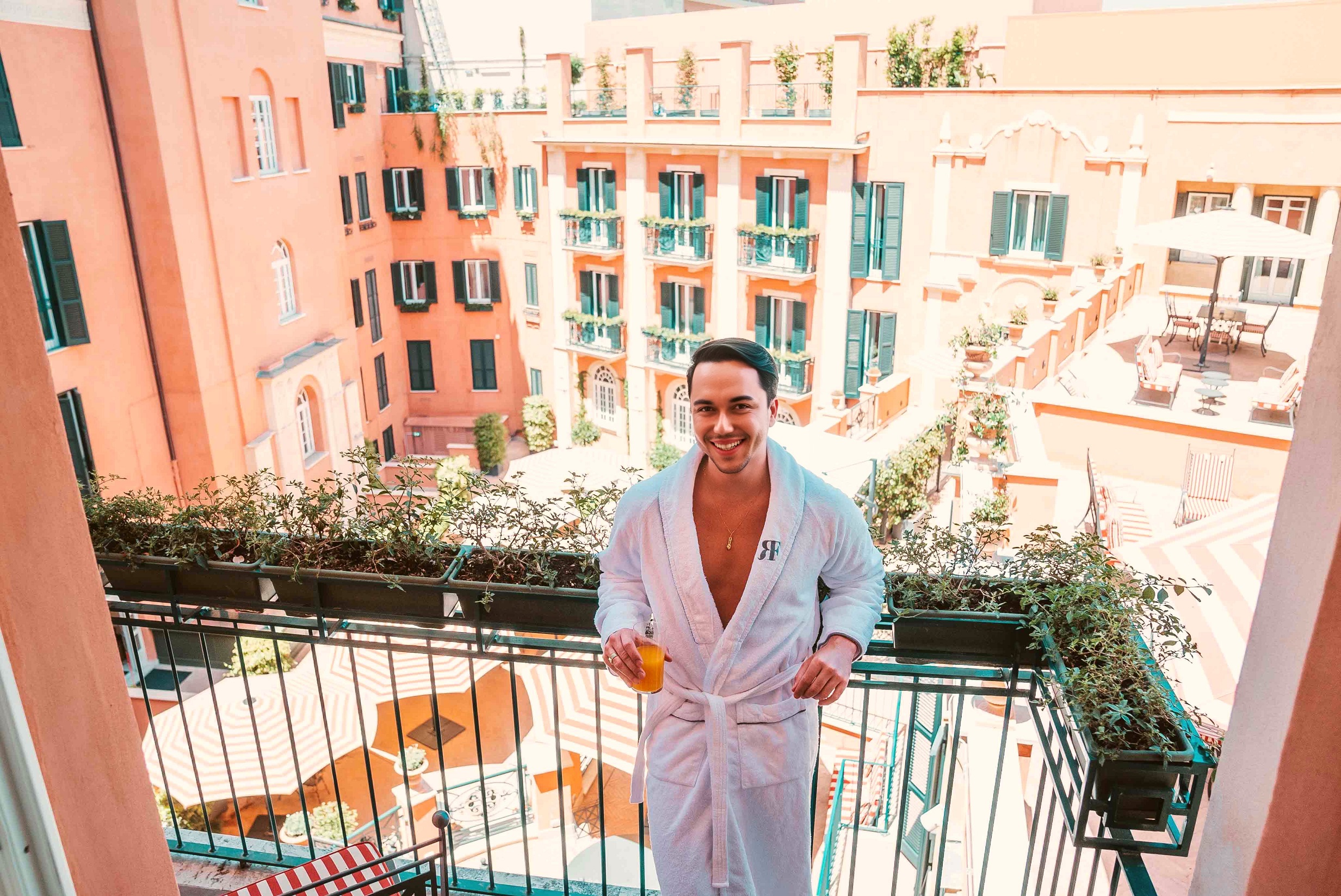 Vinicius Belo no Hotel de La Ville em Roma | Foto: Check Hotels