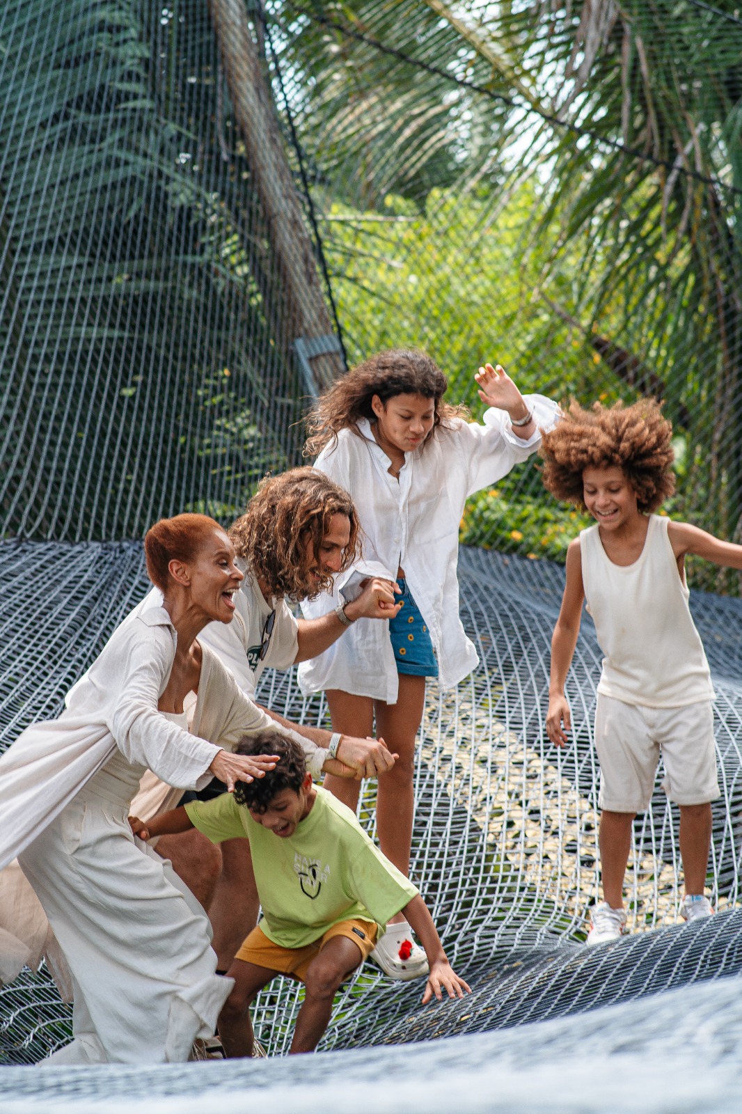 Aline Wirley e Igor Rickli com os filhos no Arvorar | Foto: Divulgação