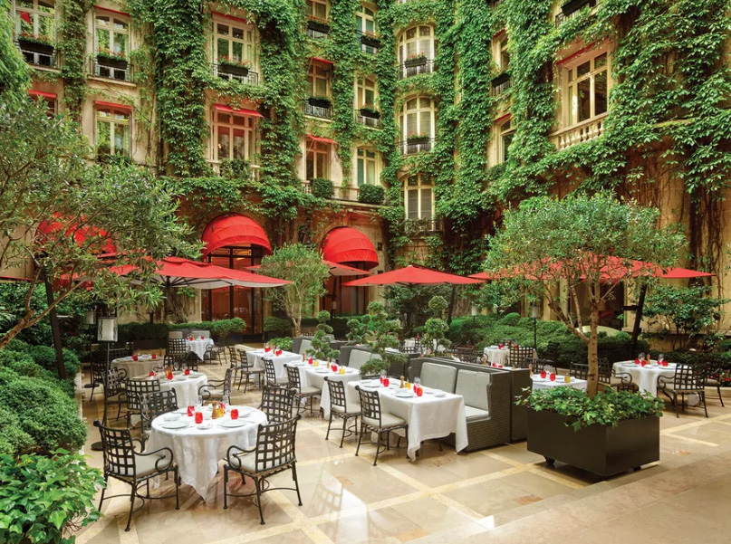 Hotel Plaza Athénée | Foto: Divulgação Vogue