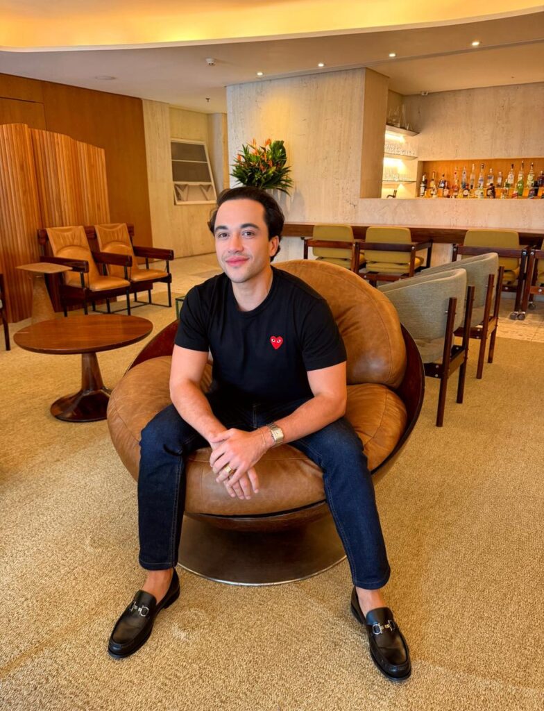 Vinicius Belo, no Emile | Foto: CheckHotels