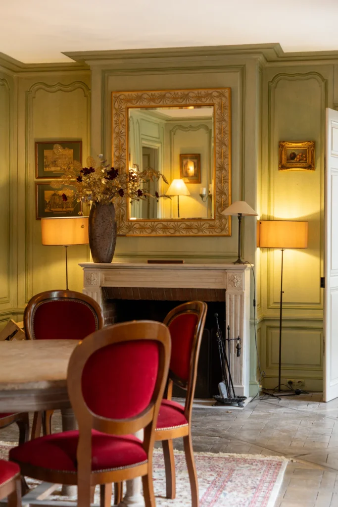 Manoir du Mée, antiga residência de Karl Lagerfeld, está atualmente à venda. © | Foto: MATTEOMEREA / PylaParis.fr
