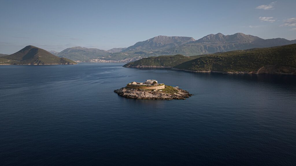Mamula Island by Banyan Tree - Boka Bay Entrance View | Foto: divulgação