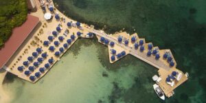 BURBERRY CHEGA AO HÔTEL BELLES RIVES PARA O VERÃO