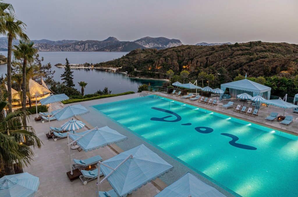 A Dior escolheu o D Maris Bay, na Turquia, para apresentar seu Riviera Project | Foto: reprodução