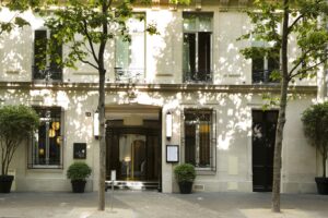 O Chef Alexandre Semperé assume o comando do Le Narcisse Blanc Hôtel & Spa