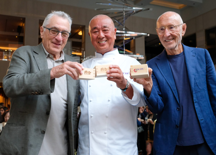 Robert De Niro, Nobu Matsuhisa, e Meir Teper | Foto: divulgação