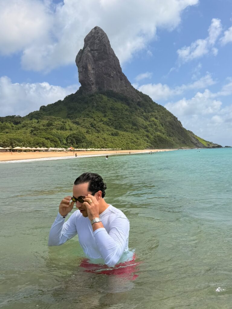 Vinicius Belo em Fernando de Noronha | Foto: Check Hotels