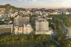 O hotel que recebeu presidentes e estrelas agora recebe moradores: começa a nova vida do Hotel Glória