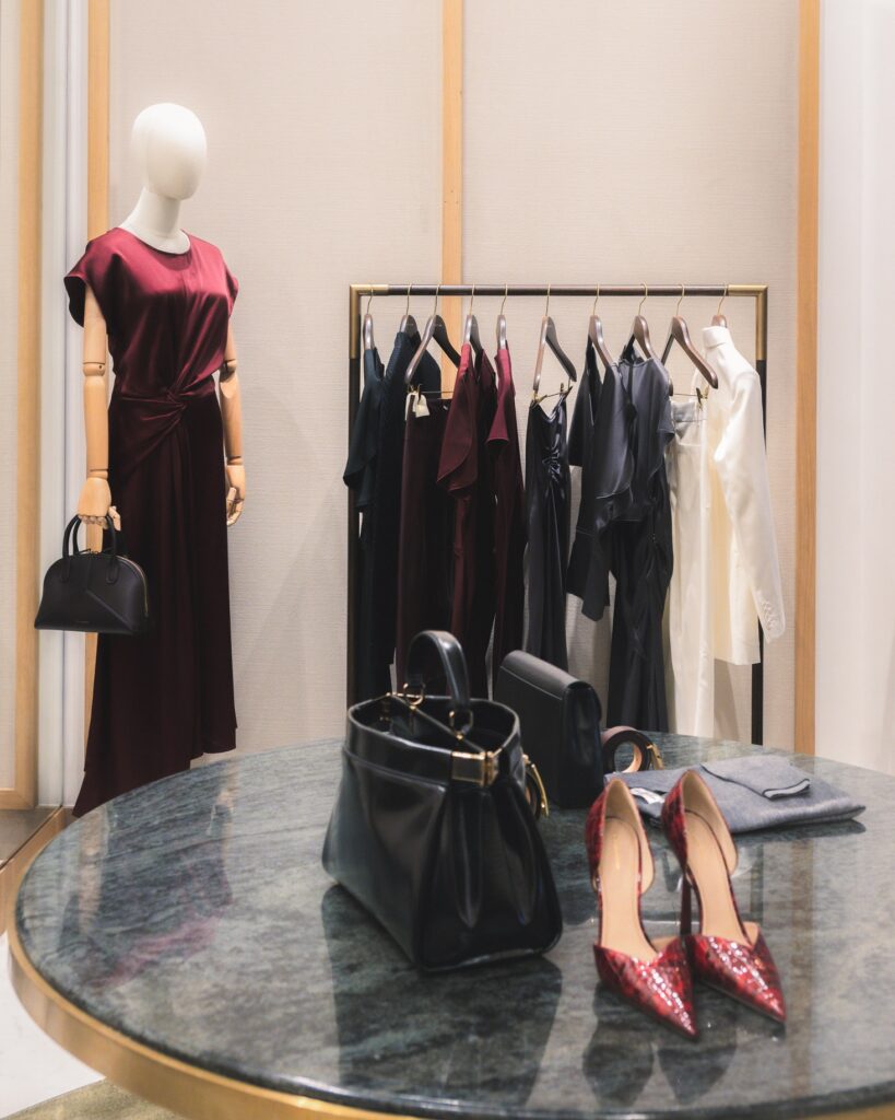 Le Bristol Paris - Pop-up Victoria Beckham 2026 | Foto: divulgação