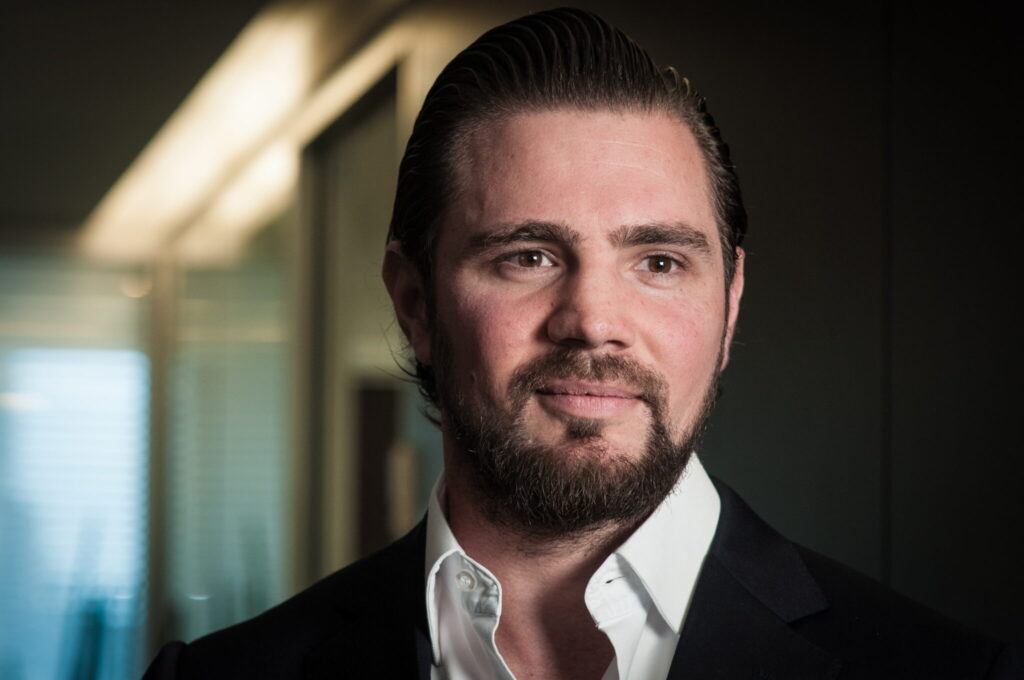 Daniel Vorcaro, em 2017, na sede da empresa | Foto: Ana Paula Paiva/Agência O Globo