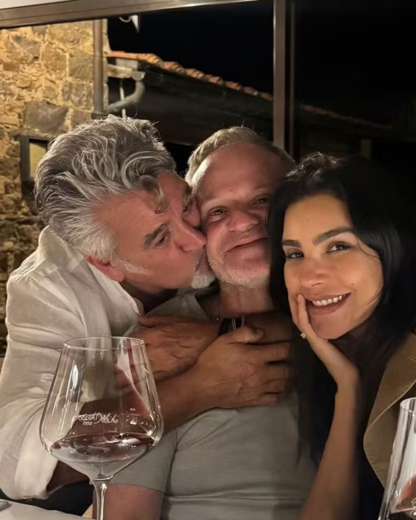 Cíntia Chagas e Rubinho com amigos na Itália | Foto: reprodução