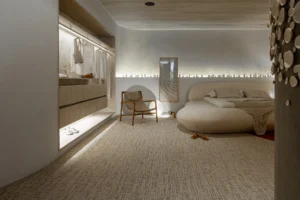 Você anda descalço no quarto do hotel? Um especialista explica por que é melhor evitar