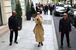 Por que Céline Dion escolheu este hotel para morar em Paris e como é a ala reservada à cantora