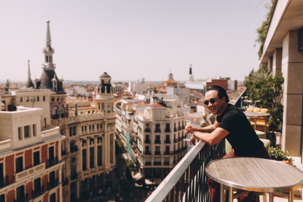 Vinicius Belo no Four Seasons Madrid | Foto: Nathan Cazella / Check Hotels